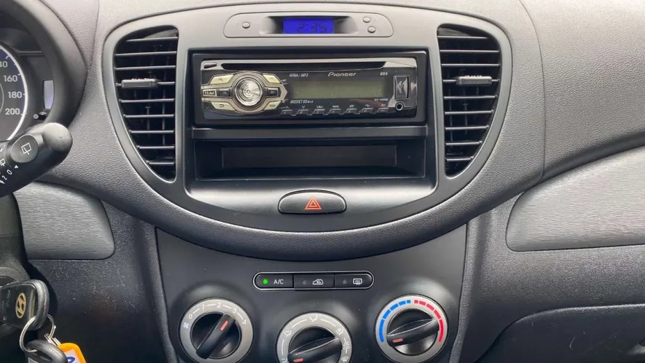 HYUNDAI i10 -