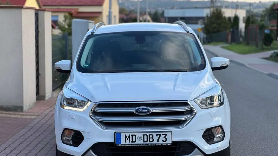 FORD Kuga -