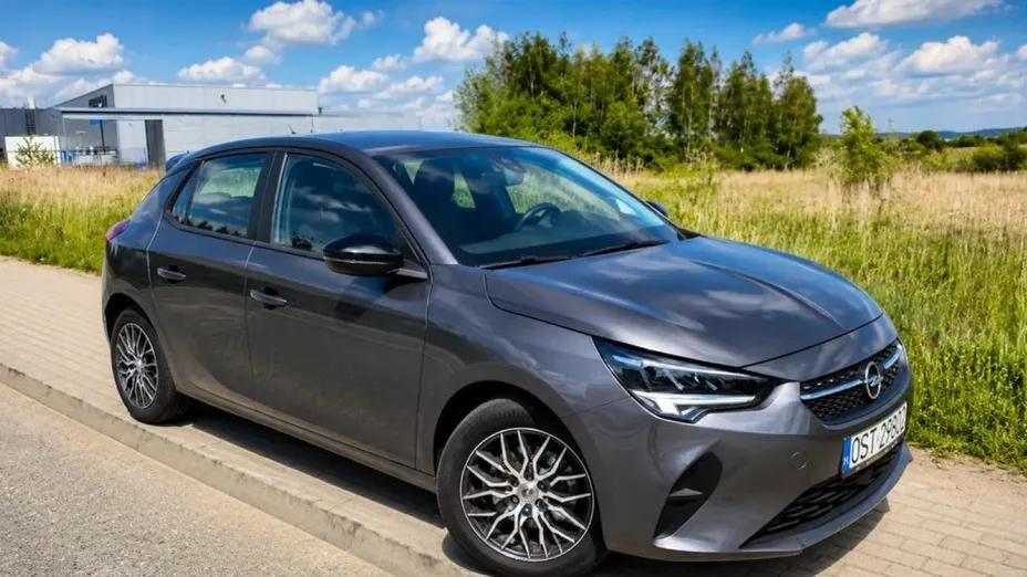 OPEL Corsa -