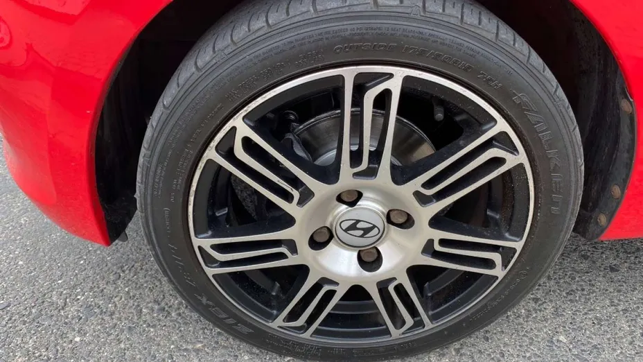 HYUNDAI i10 -