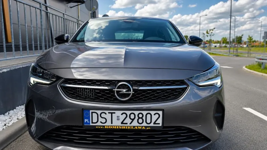 OPEL Corsa -