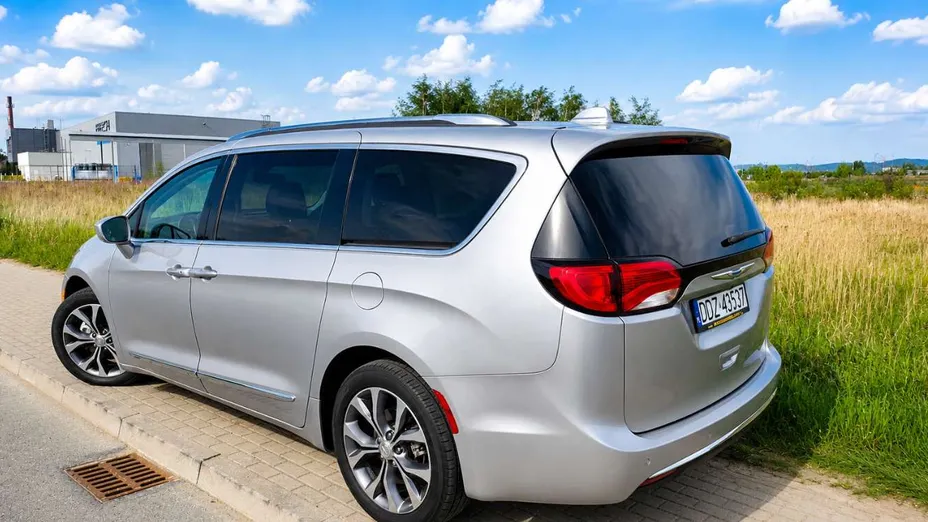 CHRYSLER Pacifica -