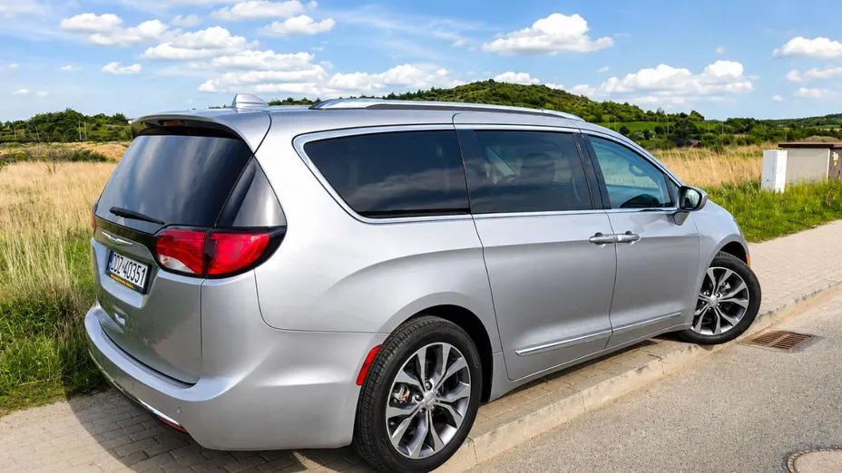 CHRYSLER Pacifica -