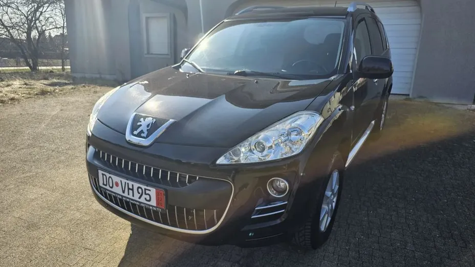 PEUGEOT 4007 -