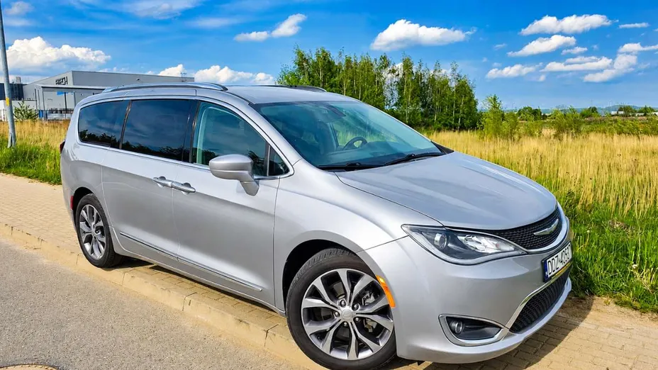 CHRYSLER Pacifica -