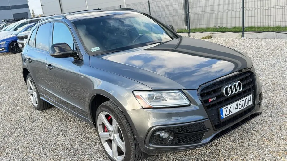 AUDI SQ5 -