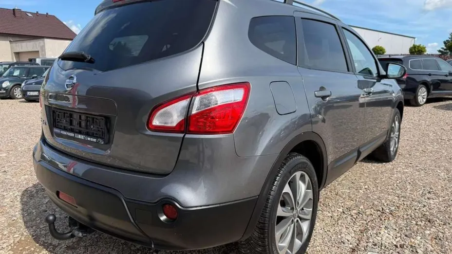 NISSAN Qashqai+2 -
