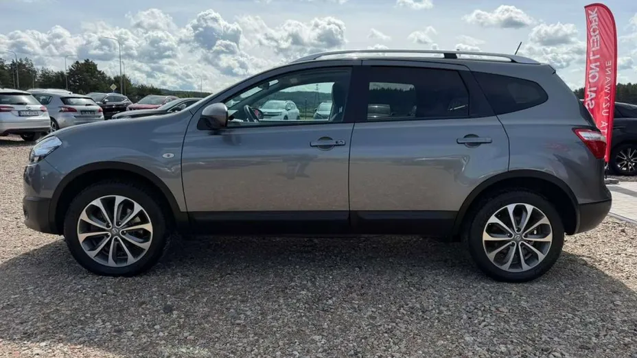 NISSAN Qashqai+2 -