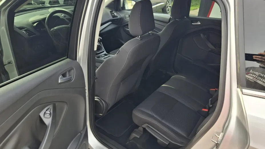 FORD Kuga -