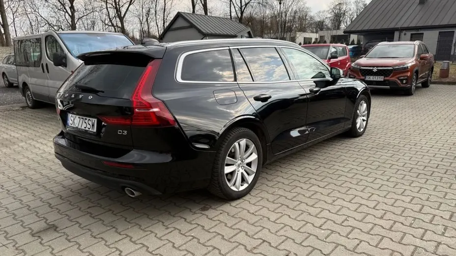 VOLVO V60 -