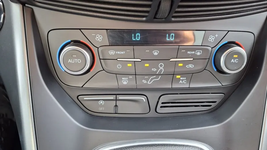 FORD Kuga -