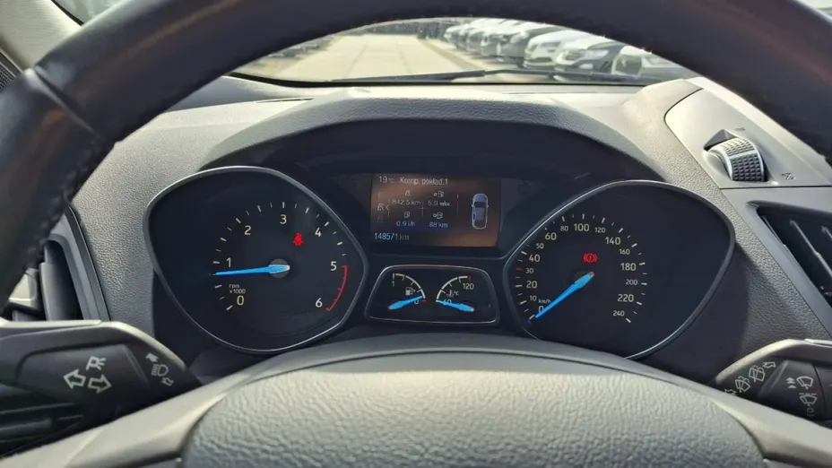 FORD Kuga -