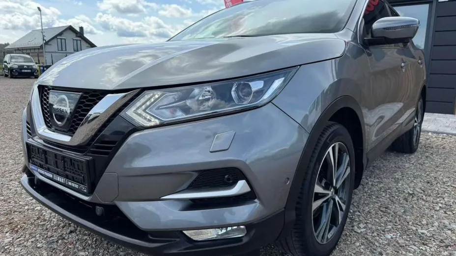 NISSAN Qashqai -
