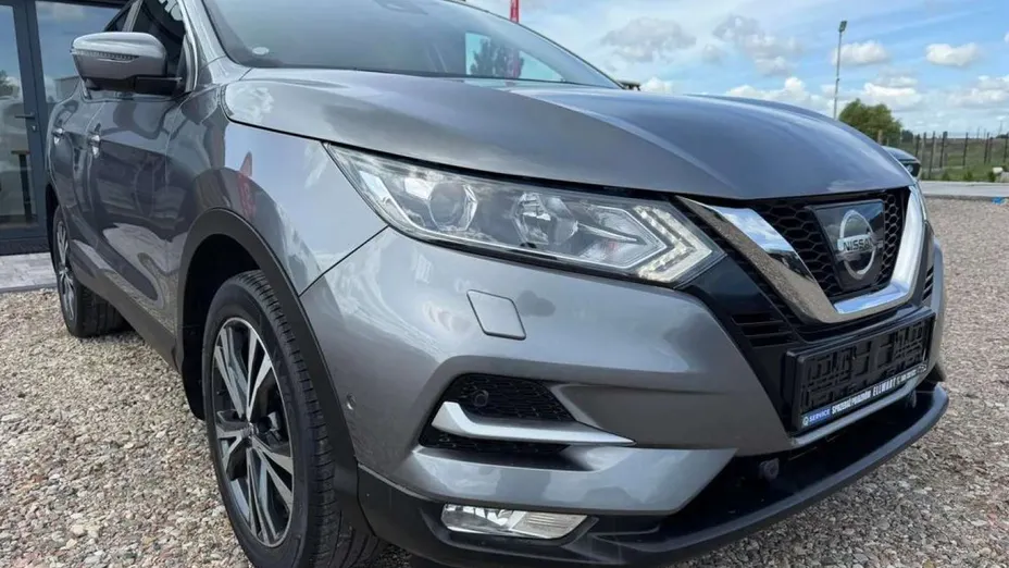 NISSAN Qashqai -