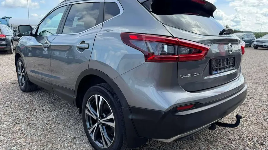 NISSAN Qashqai -