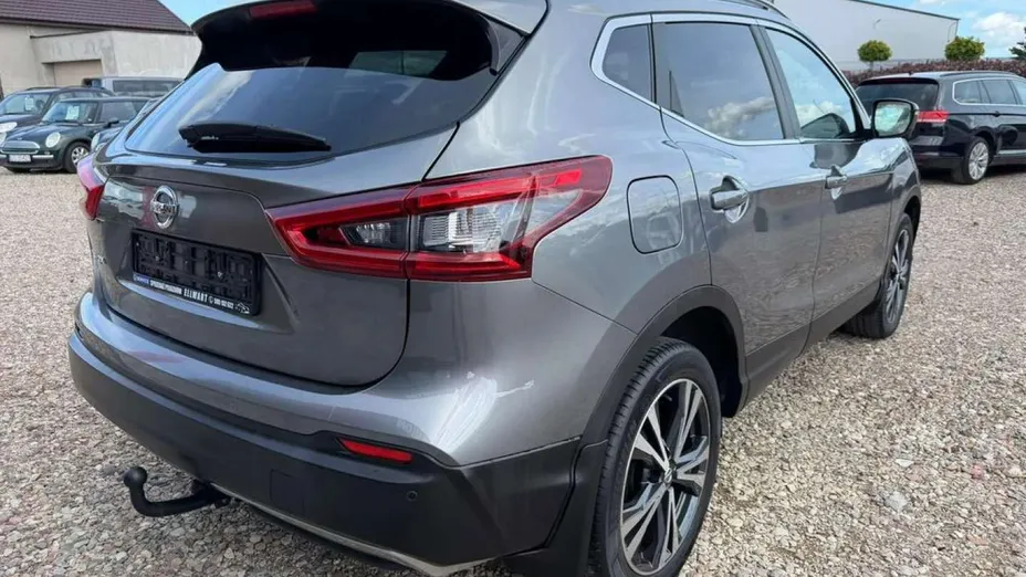 NISSAN Qashqai -