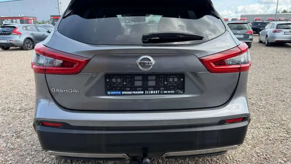 NISSAN Qashqai -