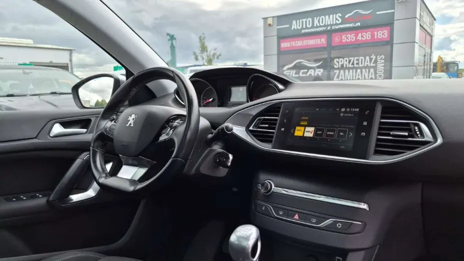 PEUGEOT 308 -
