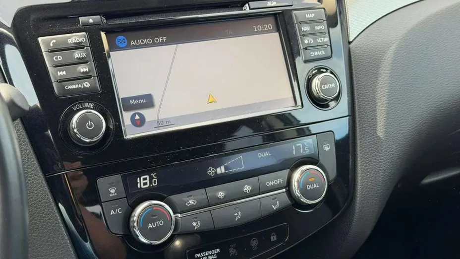 NISSAN Qashqai -