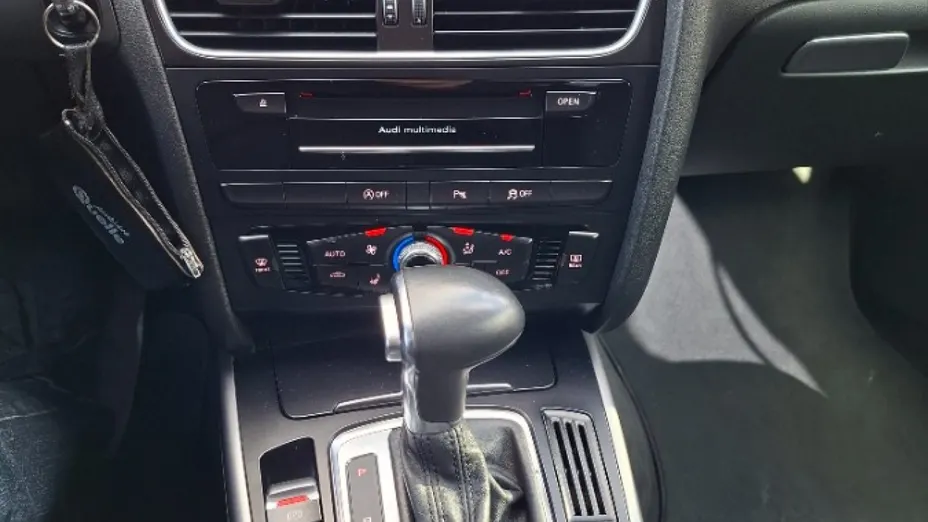 AUDI A4 -
