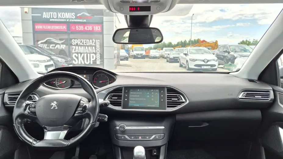 PEUGEOT 308 -