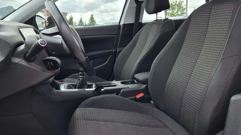 PEUGEOT 308 -