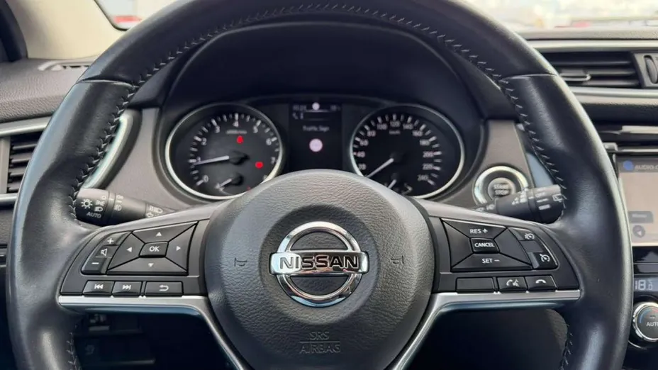 NISSAN Qashqai -