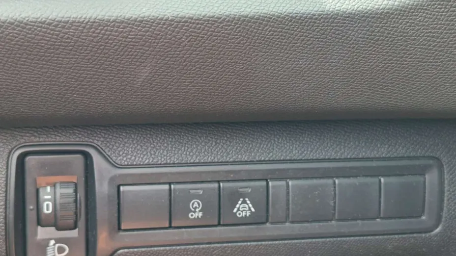 PEUGEOT 308 -