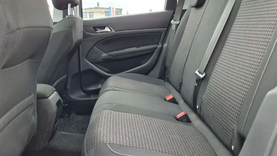 PEUGEOT 308 -