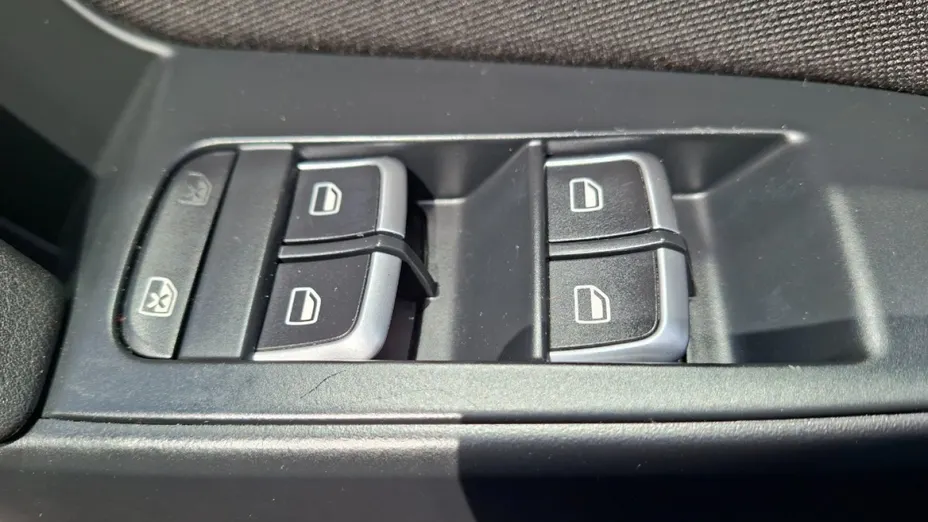 AUDI A4 -