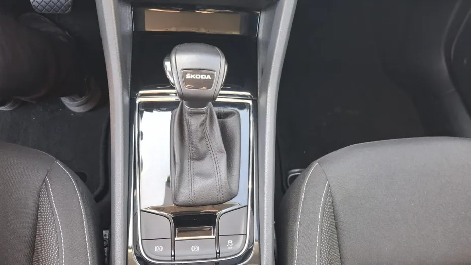 SKODA Karoq -