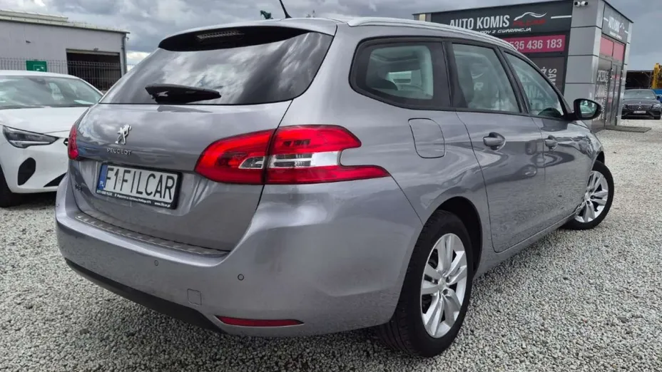 PEUGEOT 308 -