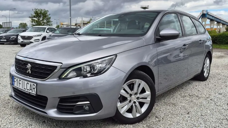 PEUGEOT 308 -