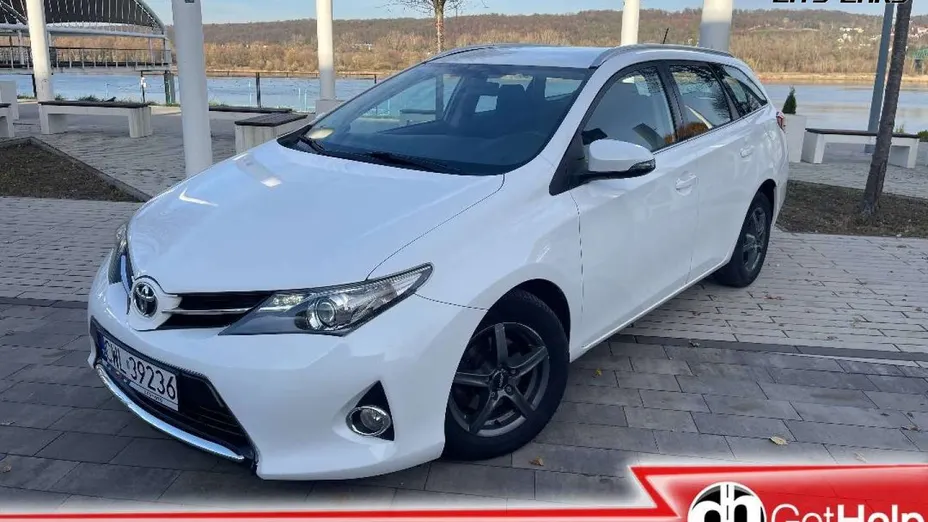 TOYOTA Auris -