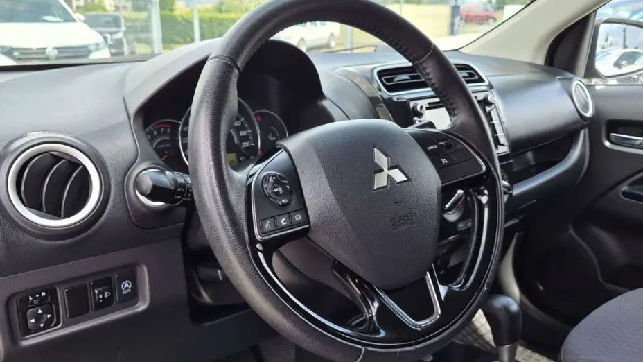MITSUBISHI Space Star -