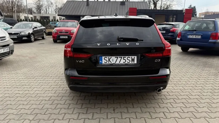 VOLVO V60 -