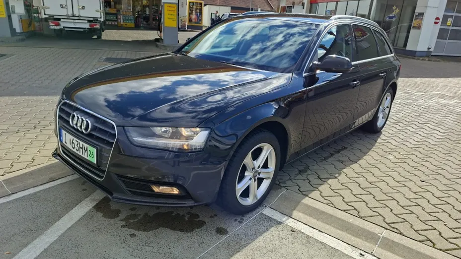 AUDI A4 -