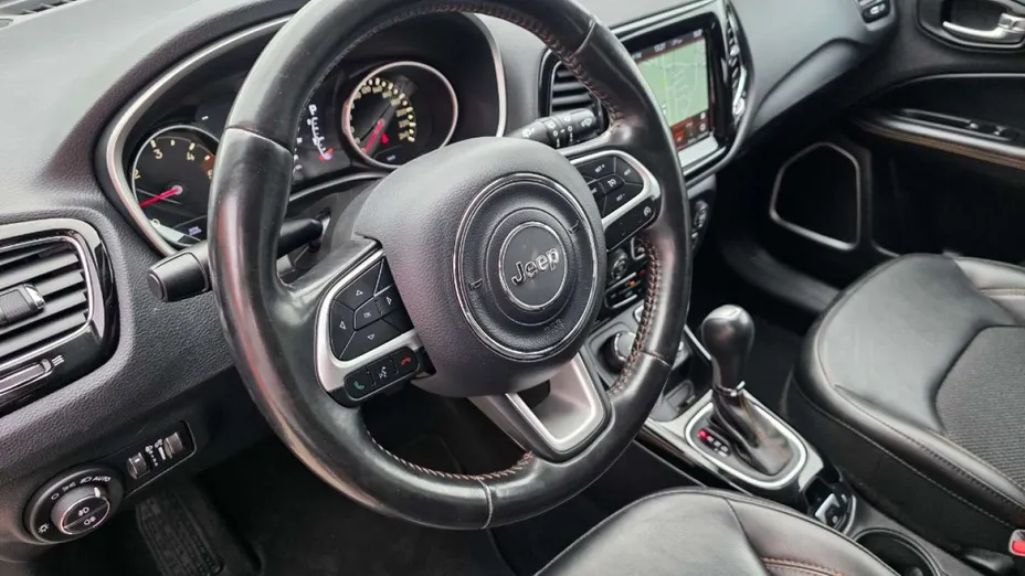 JEEP Compass -