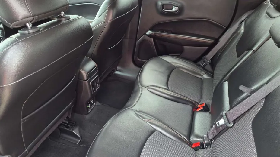 JEEP Compass -