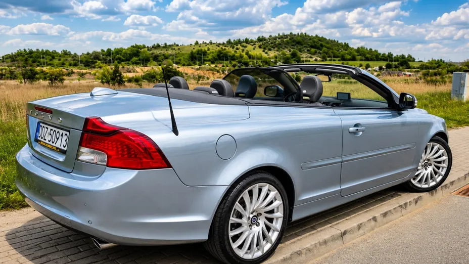 VOLVO C70 -