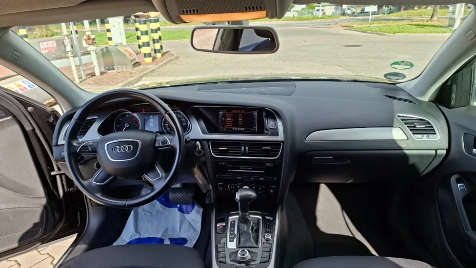 AUDI A4 -
