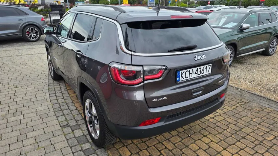 JEEP Compass -