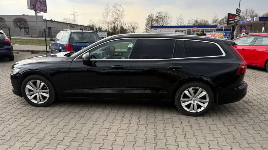 VOLVO V60 -