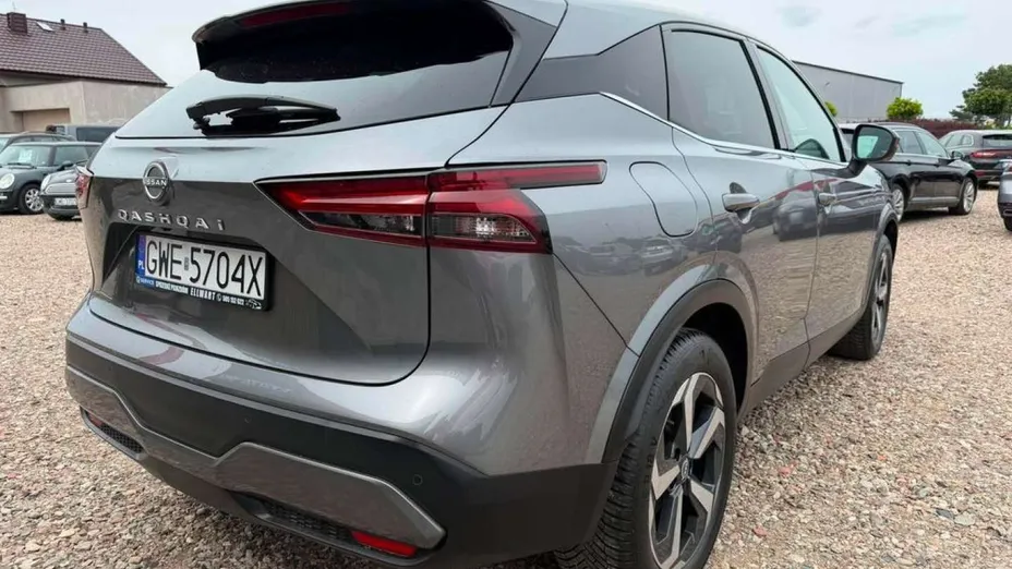 NISSAN Qashqai -