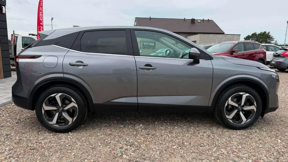 NISSAN Qashqai -