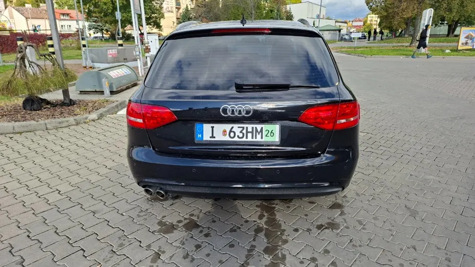 AUDI A4 -