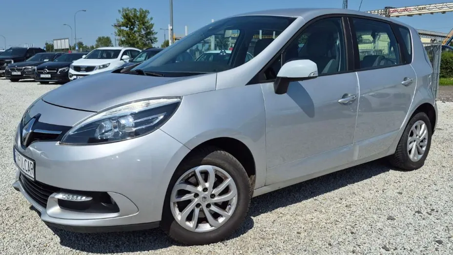 RENAULT Scenic -