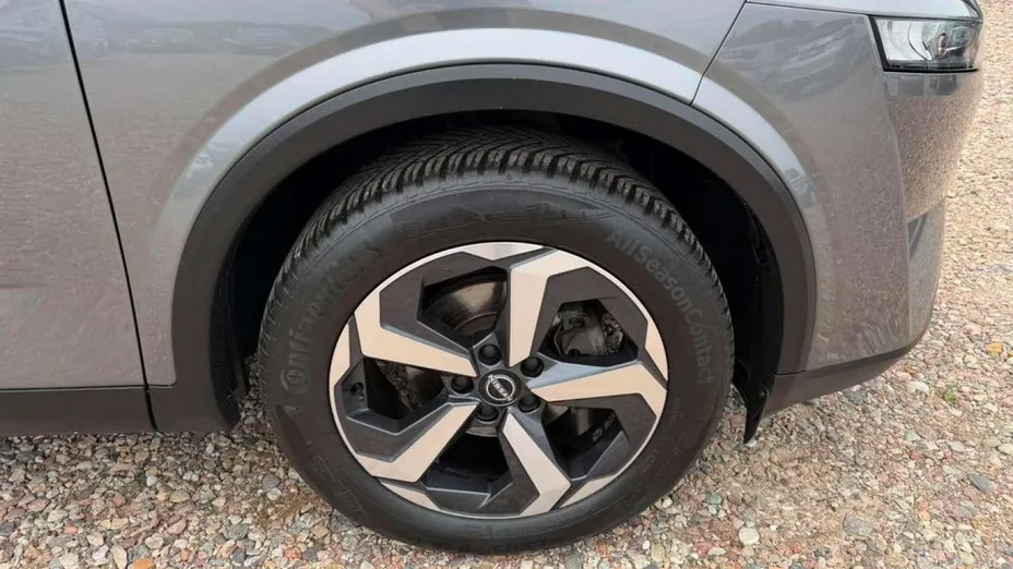 NISSAN Qashqai -