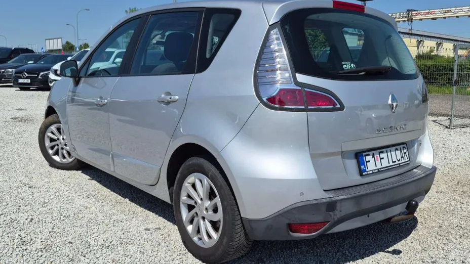 RENAULT Scenic -