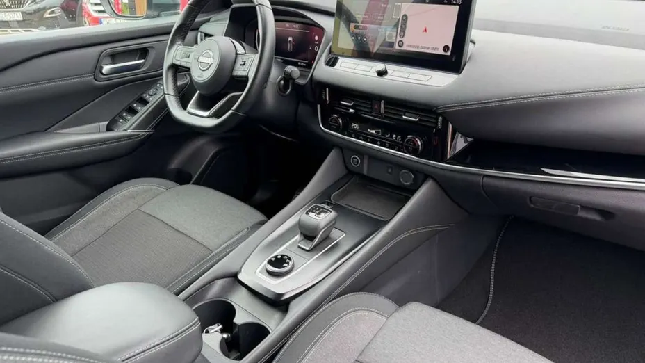 NISSAN Qashqai -
